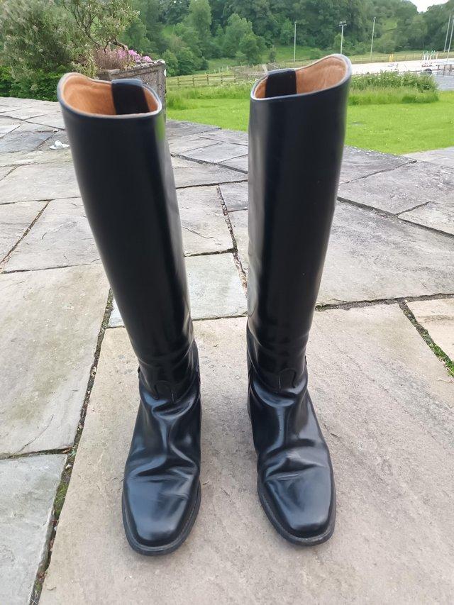 Preview of the first image of Lovely leather lined traditional riding boots 37.5.