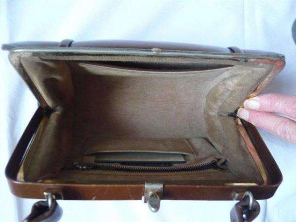 Image 2 of Handbag - vintage Widegate brown leather with suede lining