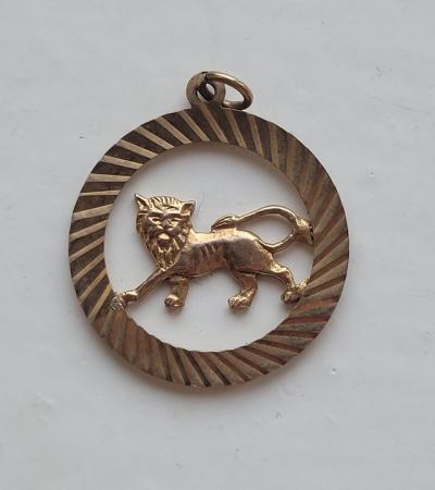 Image 3 of Vintage alfred james howe 9ct gold pendant