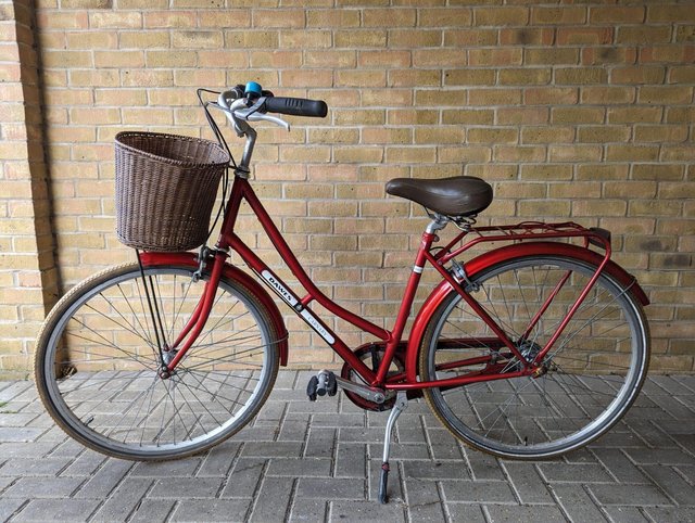 Preview of the first image of Red Dawes Carnaby bicycle.