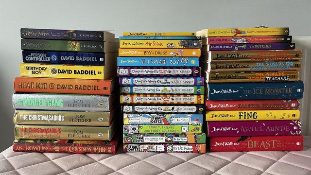 Preview of the first image of Selection of children’s books (34 in total).