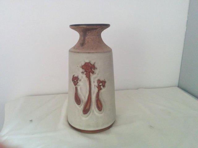 Preview of the first image of Shelf Pottery Vase.