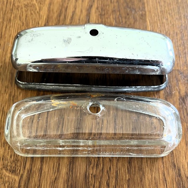 Preview of the first image of Austin A30 Lucas 467/2 number plate light lense/chrome cover.