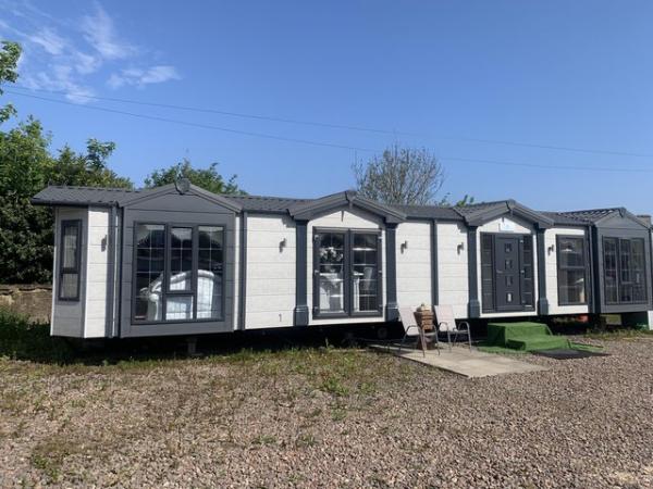 Image 2 of Delux mobile home off site sale