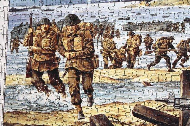 Image 2 of D-Day Landings 50th Anniversary Jigsaw Puzzle 1000pc