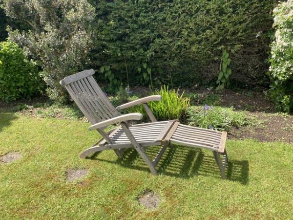 Image 1 of Solid wood Garden chair/lounger