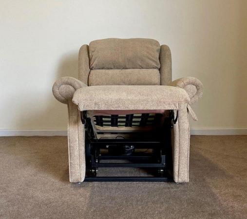 Image 5 of NOPAC LUXURY ELECTRIC RISER RECLINER BEIGE CHAIR CAN DELIVER