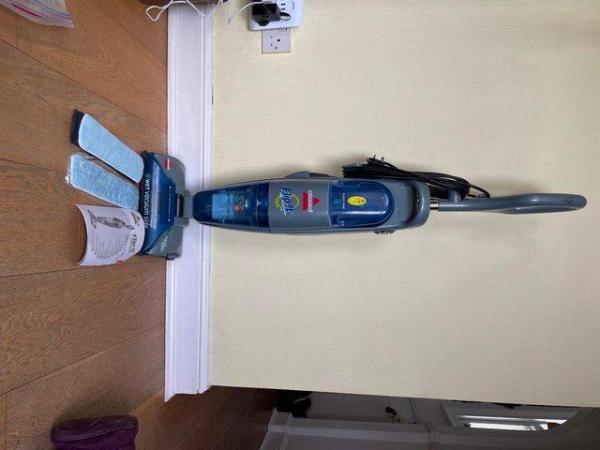 Image 1 of Bissell Flip It Vacuum and Floor cleaner