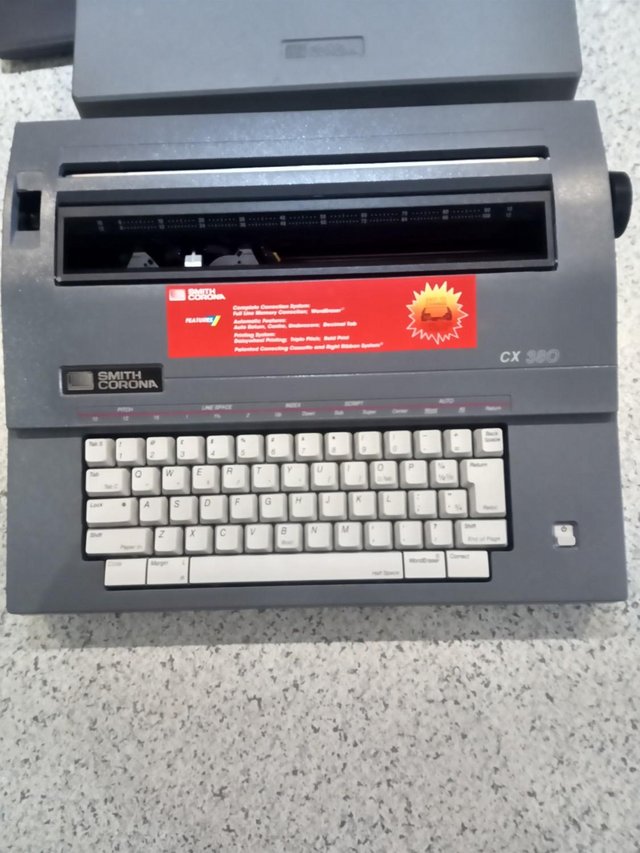 Preview of the first image of electronic typewriter Smith Corona.