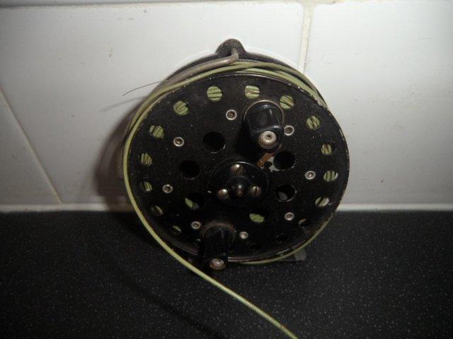 Preview of the first image of Metal construction fly fishing reel.