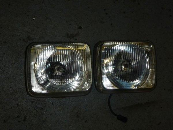 Image 3 of Landrover 200TDI Discovery Headlamps and Grill, Reduced