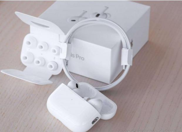 Image 2 of Apple airpods pro 2nd gen