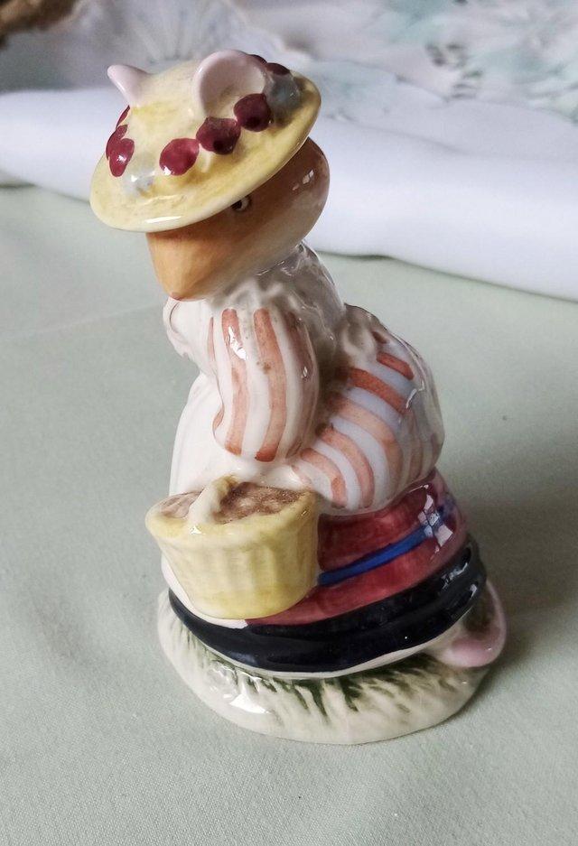 Preview of the first image of ROYAL DOULTON ORIGINAL BRAMBLY HEDGE FIGURE LADY WOODMOUSE..