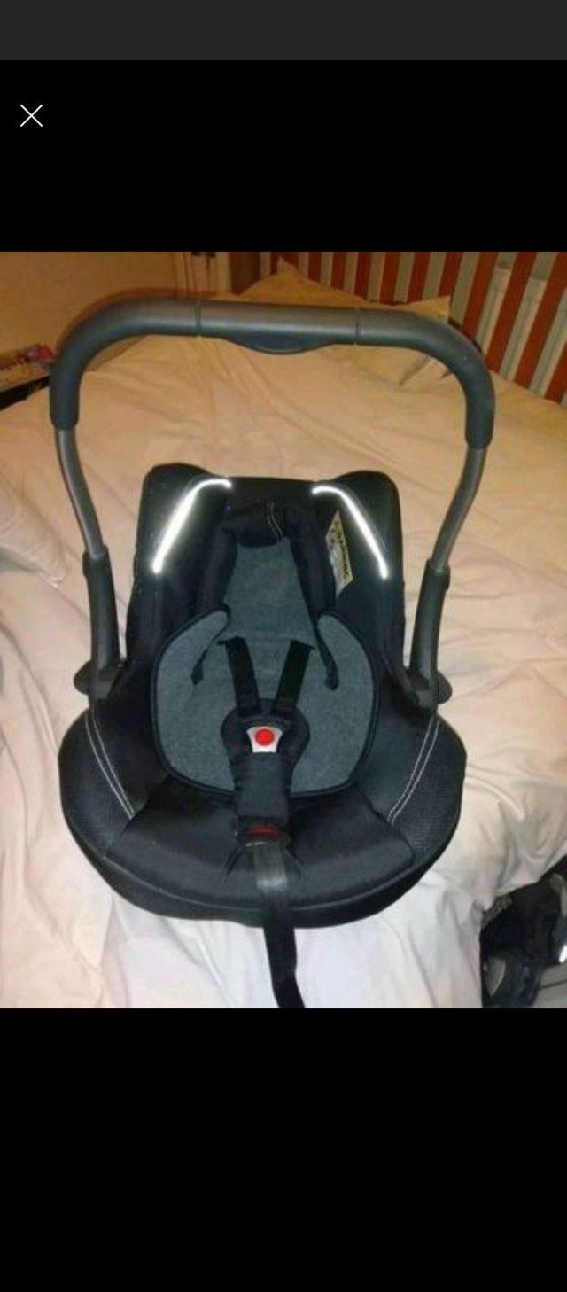 Preview of the first image of SilverCross baby carrier car seat..........