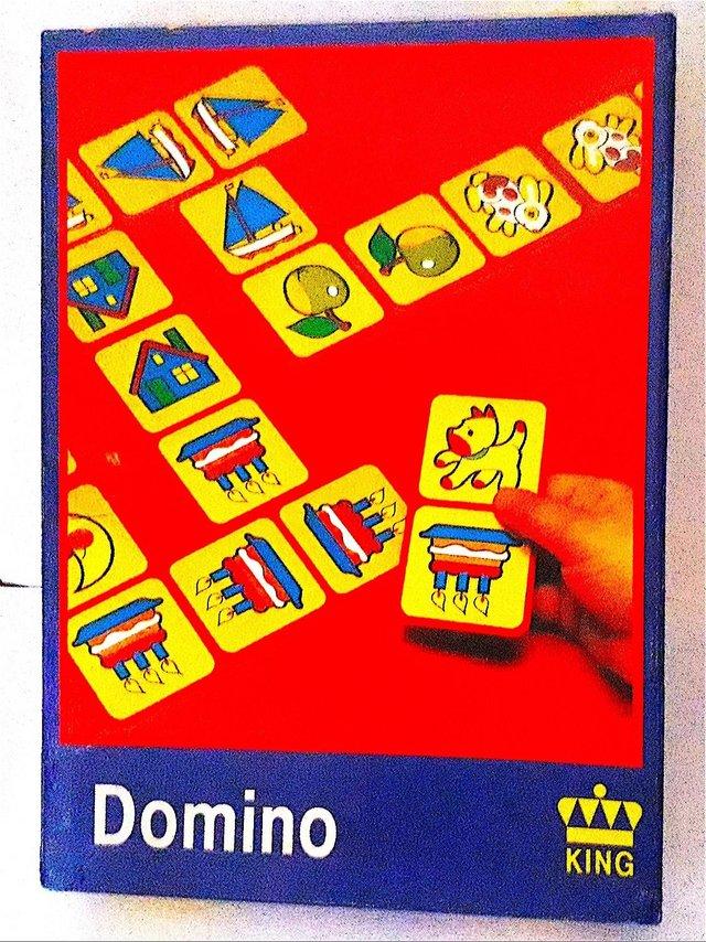Preview of the first image of LOW USE - PICTUR DOMINOES for YOUNG CHILDREN.