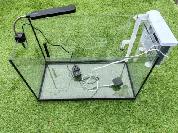 Image 4 of BIG FISH TANK WITH FILTER AND LIGHT 70 LITRES 24 X 12 X 15H