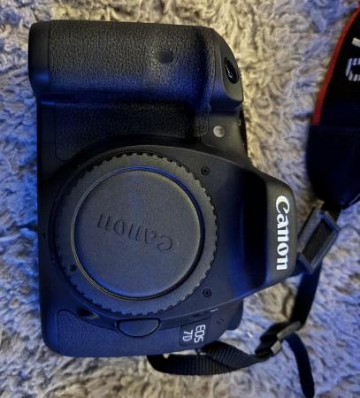 Image 3 of Canon bundle black eos 7D