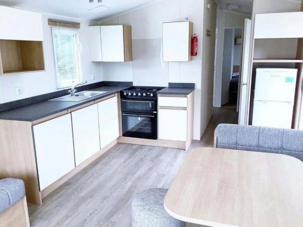 Image 5 of As new 3 bed Willerby Mistral France Chef Boutonne