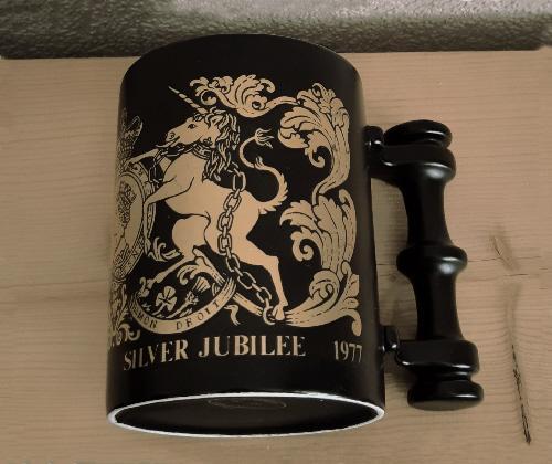 Image 2 of Portmeirion Pottery HRH Elizabeth II Silver Jubilee Mug