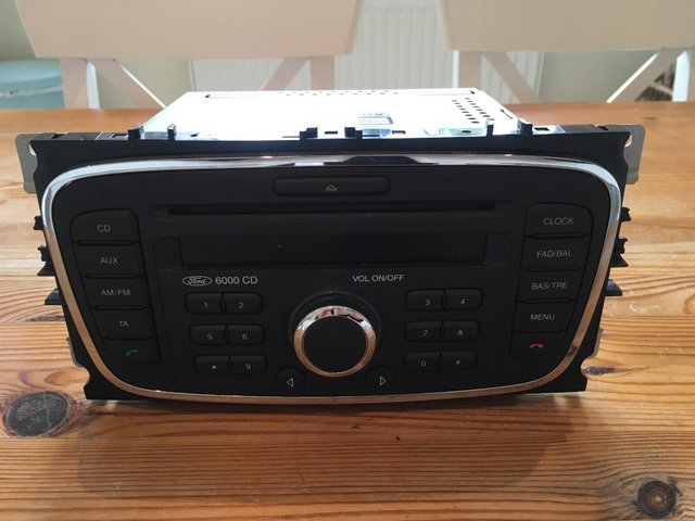 Preview of the first image of Ford Focus MkII original radio with code.