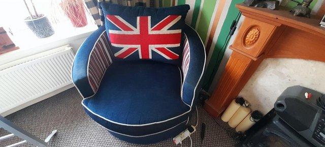 Image 1 of Swivel Easy Chair British Flag Design