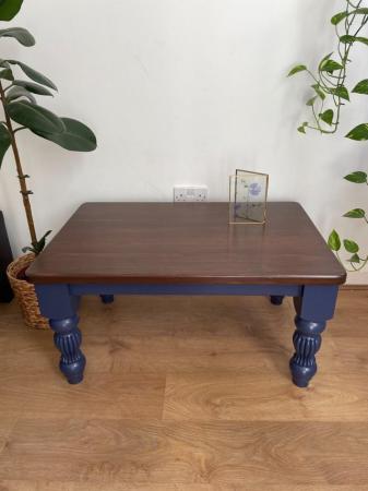 Image 1 of Elegant solid wood coffee table dark navy legs