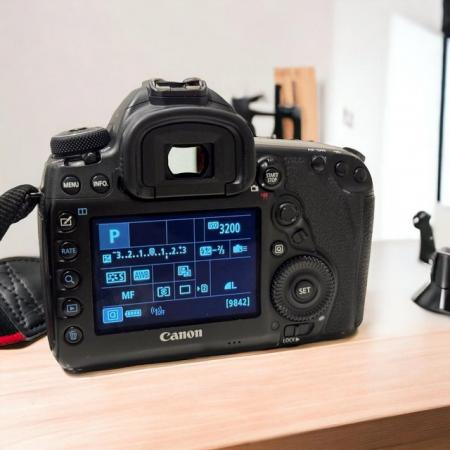 Image 2 of Canon 5D Mark IV Camera Like New