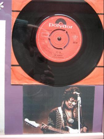 Image 4 of RARE Jimi Hendrix Signed Record with COA in Glass Frame 1967