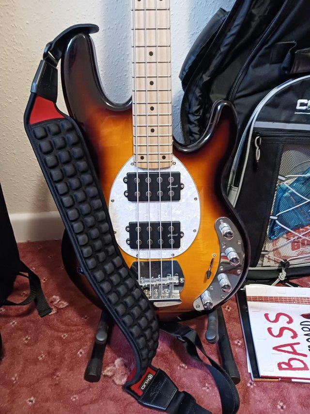 Preview of the first image of Harley Benton Bass Guitar plus extras.