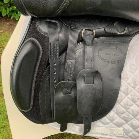 Image 7 of Kent and Masters 17.5 inch cob saddle