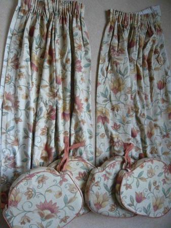 Image 1 of Curtains and optional co-ordinating seat pads