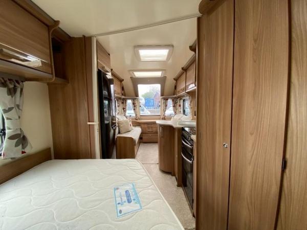 Image 7 of Bailey Pegasus IV Verona, 2016, 4 Berth Caravan *Fixed Bed*