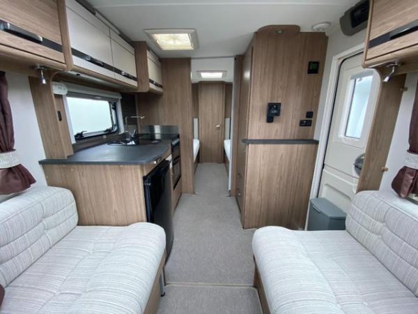 Image 4 of Coachman Pastiche 565/4, 2015, 4B Caravan *Fixed Single Beds