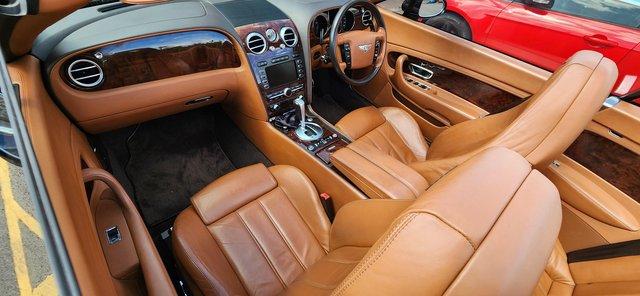 Bentley continental gtc convertible — photo 3 of 3