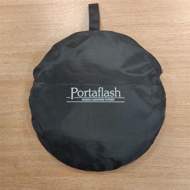 Preview of the first image of PORTAFLASH REFELECTOR 5 in 1 WHITE SILVER GOLD COLLAPSIBLE P.