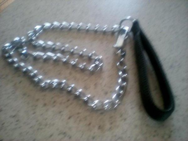 Image 3 of Heavy chain Dog Lead and Studded collar - unused