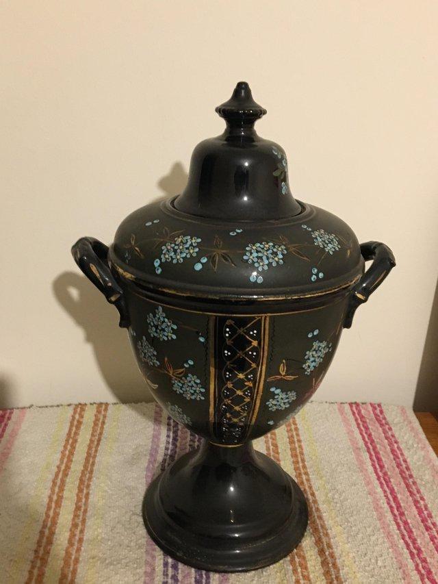 Preview of the first image of Rare 1880 jakefield ware tea urn /Samavar.