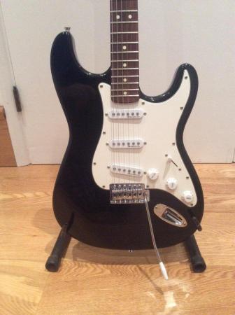 Image 3 of Fender Strat/black USA alder body & Mexican maple PF neck