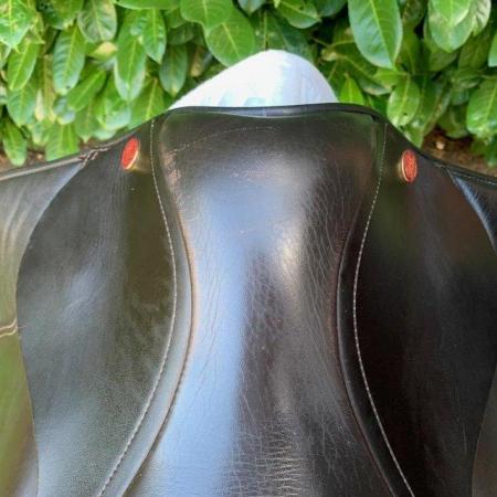 Image 24 of Kent & Masters 17.5 inch Cob saddle