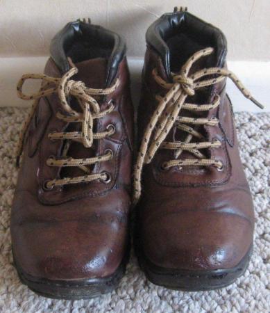 Image 1 of Hiking Boots, size 4........................................