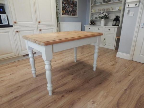 Image 10 of Vintage Pine Kitchen / Dining table & 4 chairs