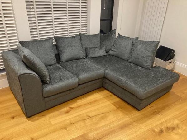 Image 2 of Corner sofa - grey colour - Like brand new