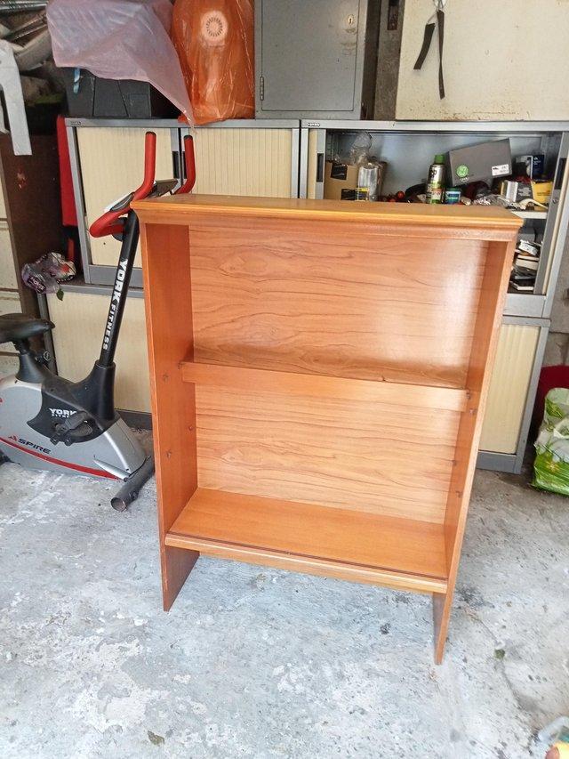 Preview of the first image of Meredew large display/cocktail cabinet plus 2 smaller matchi.