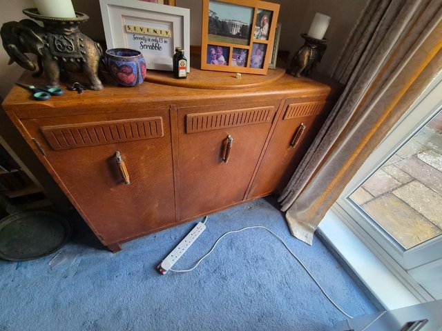Oak veneer sideboard 1938 by Elys of Wimbledon