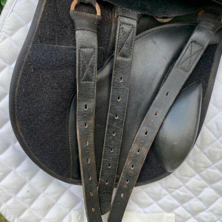 Image 4 of Thorowgood T4 17  inch cob saddle