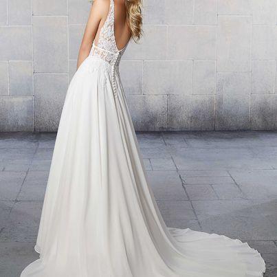 Image 2 of Enchanting Elegance: Wedding Dress Ivory/Prosecco, Unaltered