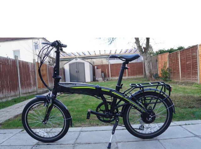 Preview of the first image of Carrera fold up city bike.