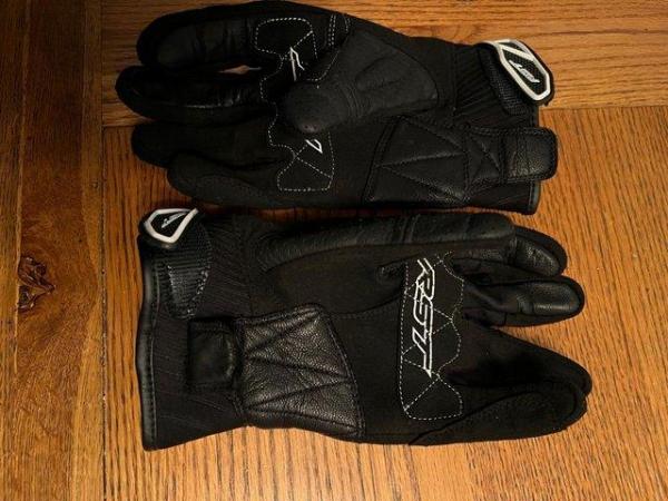 Image 3 of RST Men's 102109_blk Motorcycle Gloves - Size (09)