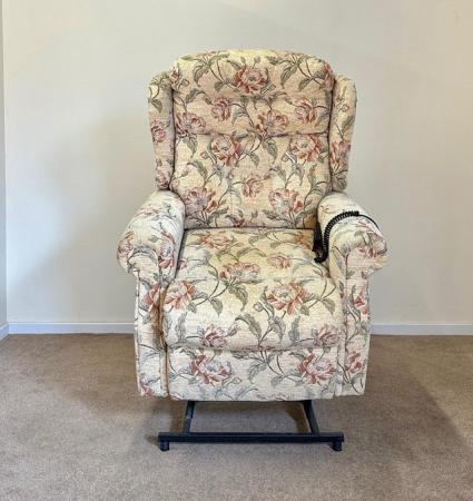 Image 8 of CELEBRITY ELECTRIC RISER RECLINER DUAL MOTOR CHAIR DELIVERY