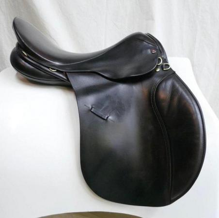 Image 3 of Second hand 18” wide Lovatt and rickets saddle